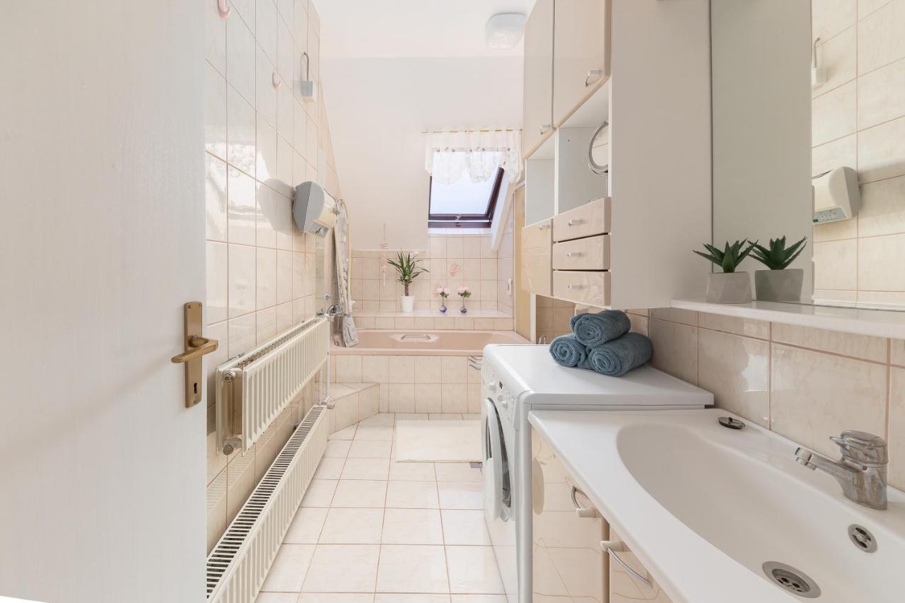 סלובן גראדץ Apartma Lea מראה חיצוני תמונה